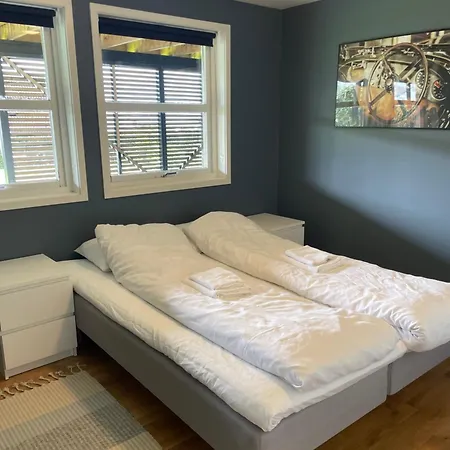 Koselig Og Rolig Med Utsikt Naer Preikestolen